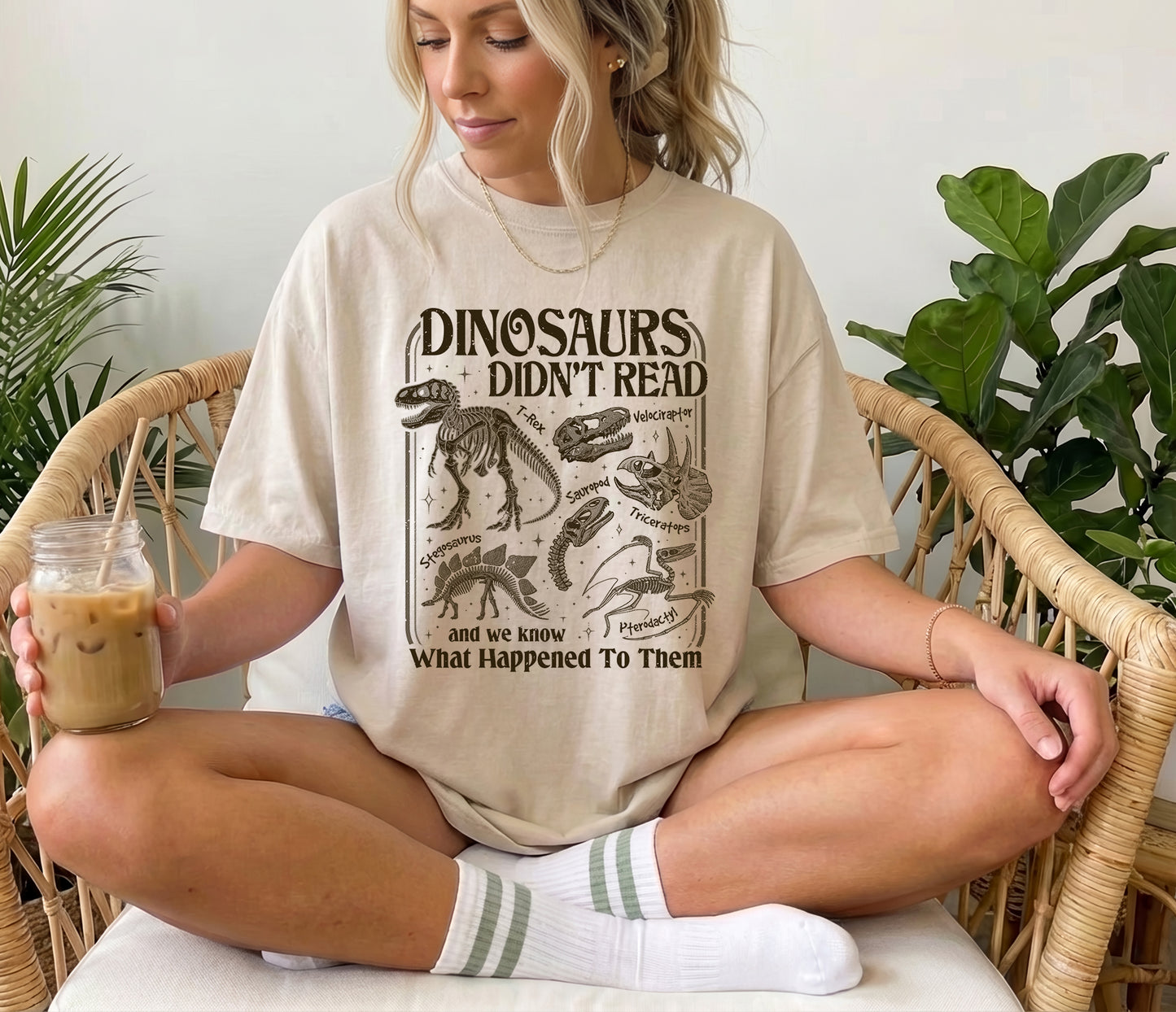 Dinosaurs Didnt Read and We Know What Happened Unisex Shirt